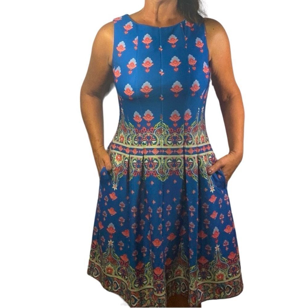 Gabby Skye Blue Floral Midi Dress